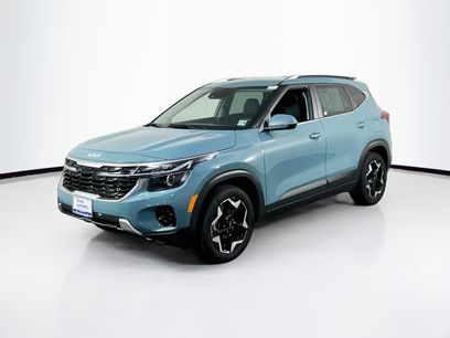 Used 2025 Kia Seltos EX