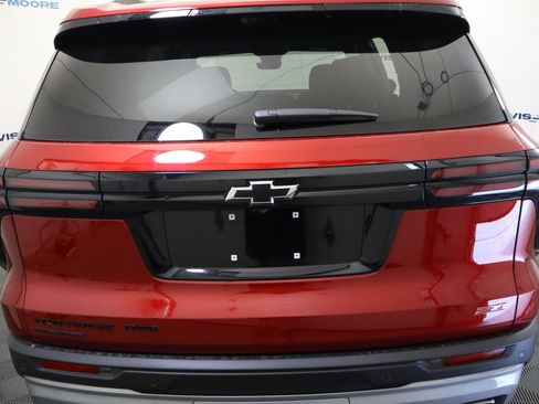 New 2026 Chevrolet Traverse Z71 w/ Enhanced Driving Package AWD/4WD image 8