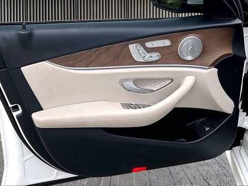 Used 2017 Mercedes-Benz E 400 4MATIC Wagon image 23