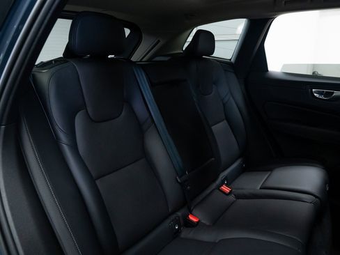 Used 2023 Volvo XC60 B5 Plus w/ Protection Package Premier image 22