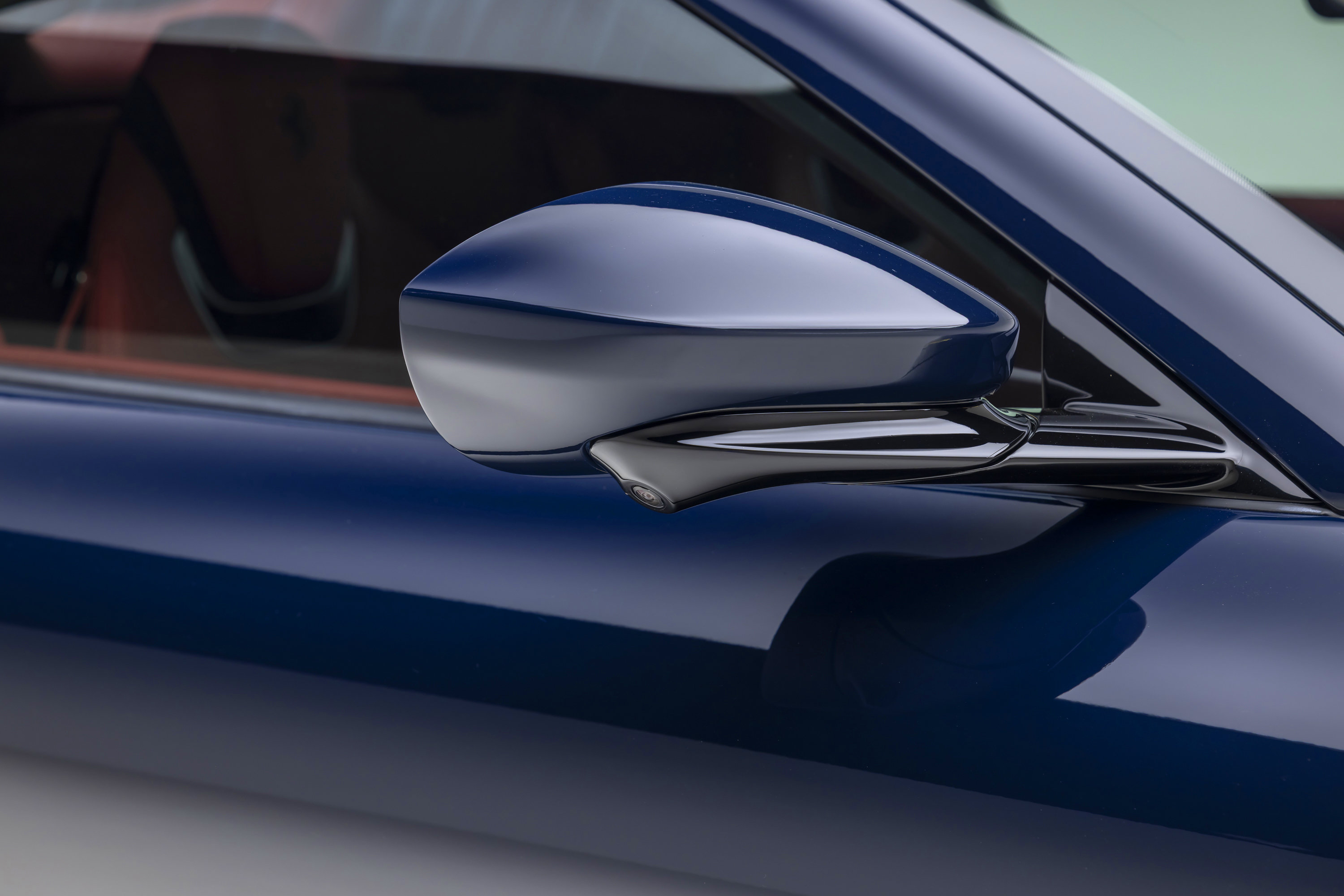 Certified 2024 Ferrari Roma Spider RWD image 31