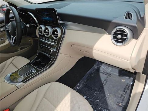 Certified 2022 Mercedes-Benz GLC 300 image 20
