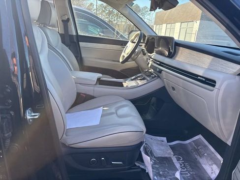 Used 2023 Hyundai Palisade Calligraphy image 11