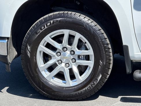 Used 2021 Chevrolet Silverado 1500 LT w/ Safety Package II AWD/4WD image 24
