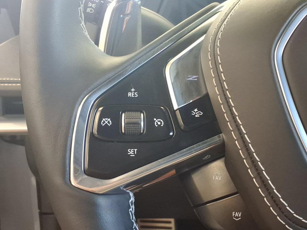 Used 2025 Chevrolet Corvette Stingray Preferred Cpe w/ Battery Protection Package RWD image 19