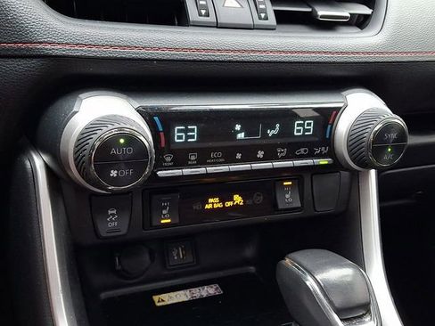 Used 2023 Toyota RAV4 XSE w/ Weather Package AWD/4WD image 16
