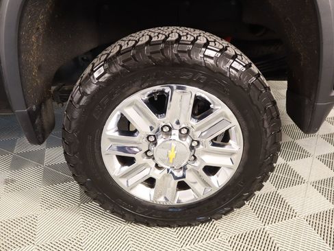 Used 2024 Chevrolet Silverado 2500 High Country w/ Technology Package image 19