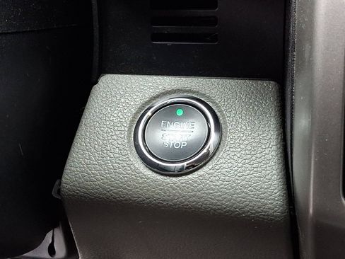 Used 2019 Ford F150 Lariat image 26