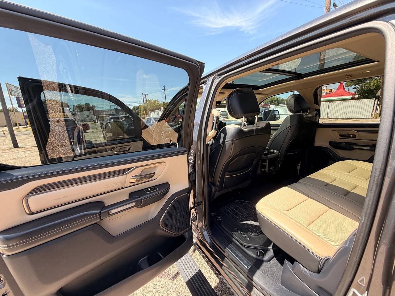 Used 2019 RAM 1500 Limited w/ Advanced Safety Group AWD/4WD image 12