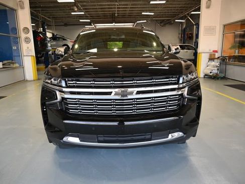 Used 2023 Chevrolet Tahoe Premier AWD/4WD image 2