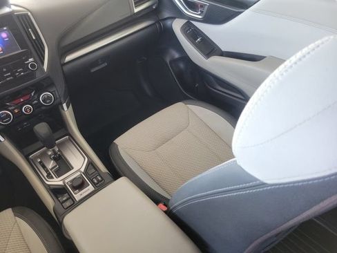 Used 2019 Subaru Forester Premium AWD/4WD image 15