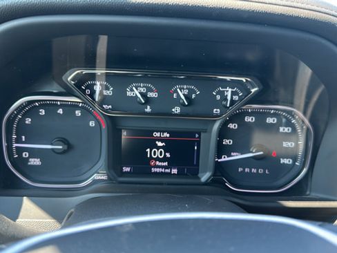 Used 2022 GMC Sierra 1500 SLT w/ SLT Premium Plus Package AWD/4WD image 15