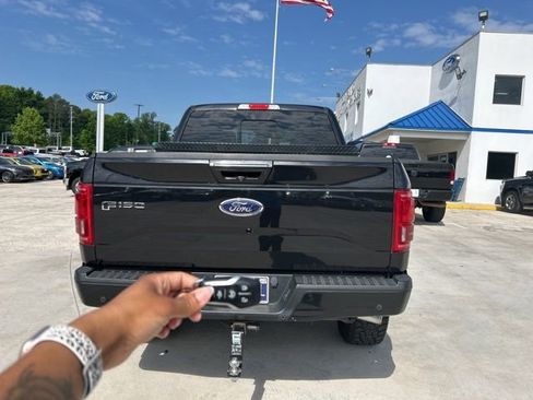 Used 2015 Ford F150 Lariat w/ Equipment Group 502A Luxury AWD/4WD image 7