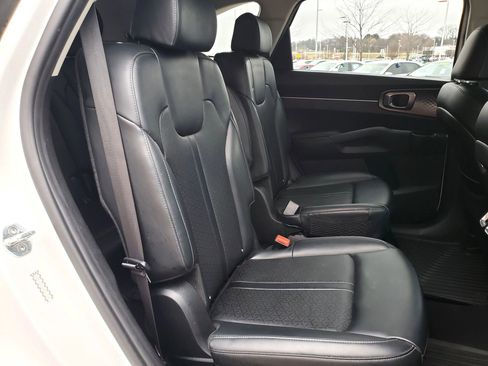 Used 2021 Kia Sorento EX FWD image 13