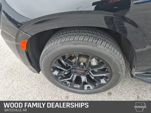 Used 2022 GMC Yukon XL SLE image 12