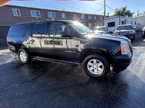 Used 2014 GMC Yukon XL SLT image 28