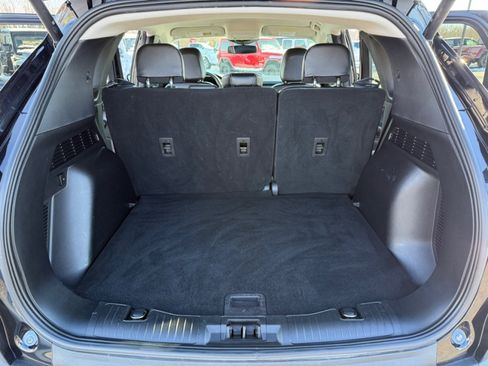 Used 2023 Ford Escape Platinum image 19