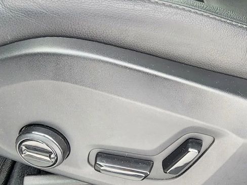 Used 2025 Volvo XC60 B5 Core image 36