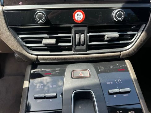 Certified 2023 Porsche Macan Turbo image 26