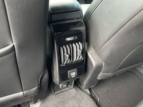 Used 2025 Jeep Compass Limited AWD/4WD image 23
