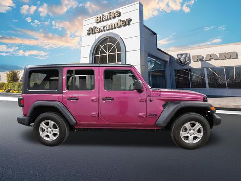 Used 2022 Jeep Wrangler Unlimited Sport AWD/4WD image 2