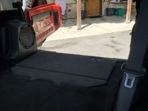 Used 2008 Jeep Wrangler Unlimited Rubicon w/ Dual Top Group image 40