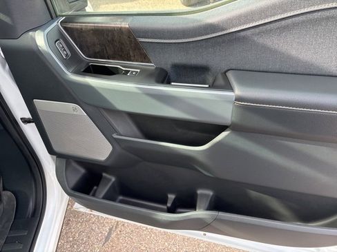 Used 2023 Ford F150 Lariat w/ Trailer Tow Package image 21