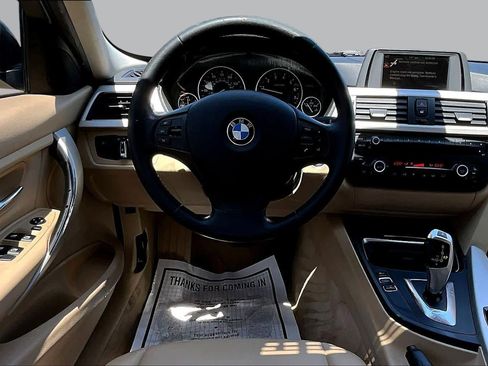 Used 2015 BMW 320i Sedan RWD image 9