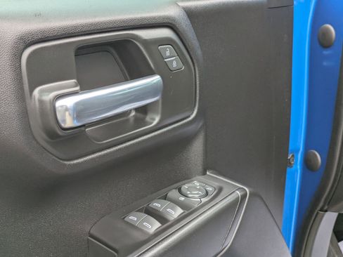 Used 2022 Chevrolet Silverado 1500 Custom image 12