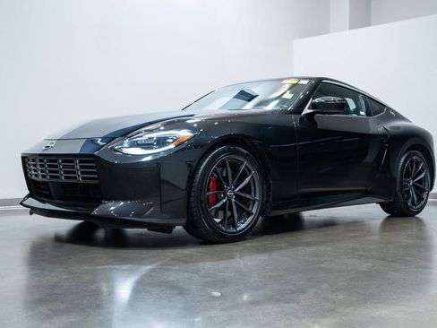 Used 2024 Nissan Z Performance w/ Floor Mat Package RWD image 3