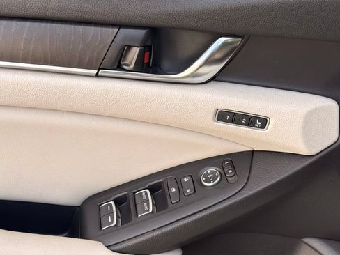 Used 2021 Honda Accord EX-L image 34
