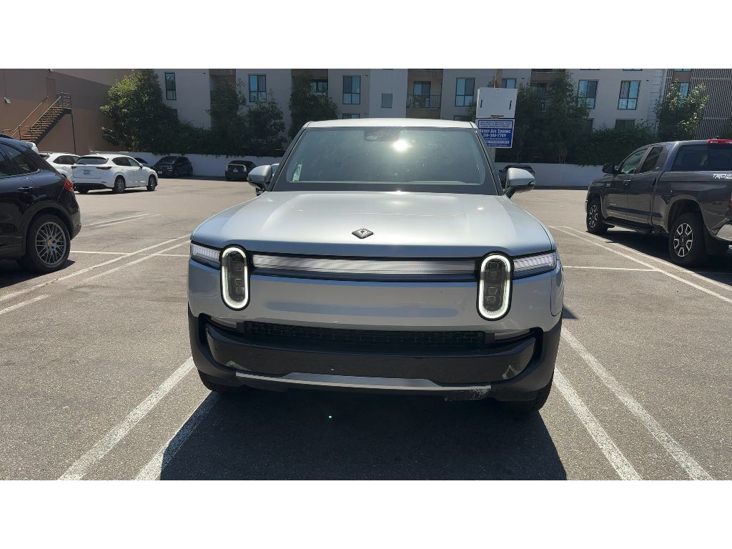 Used 2026 Rivian R1T Adventure Dual AWD/4WD image 3