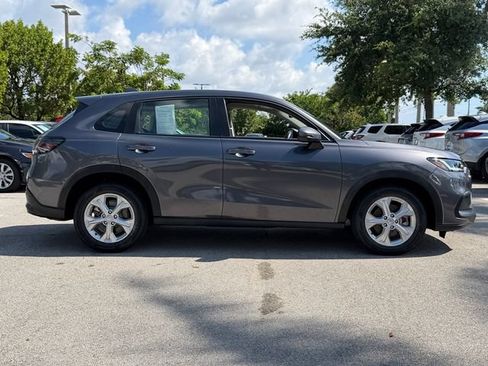 Certified 2023 Honda HR-V LX image 9