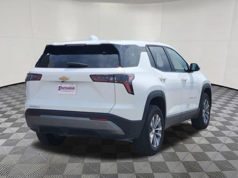 Used 2026 Chevrolet Equinox LT w/ Convenience Package II FWD image 4