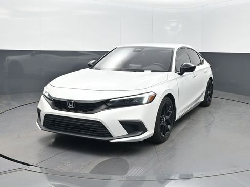 Used 2024 Honda Civic Sport image 1