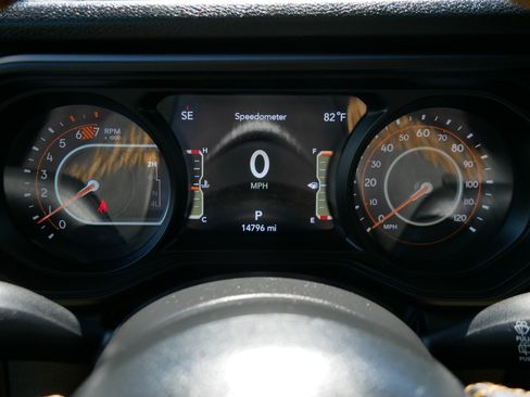 Used 2024 Jeep Wrangler Unlimited Sport AWD/4WD image 21