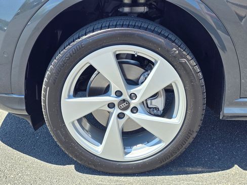 Used 2025 Audi Q5 Premium Plus w/ Premium Plus AWD/4WD image 8