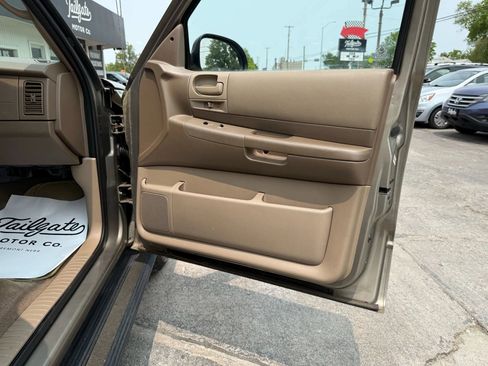 Used 2003 Dodge Durango SLT image 8