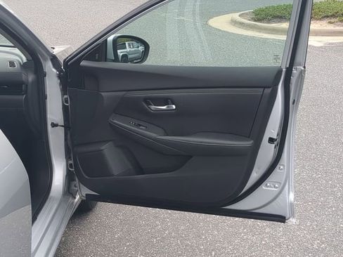 Used 2023 Nissan Sentra SV image 35