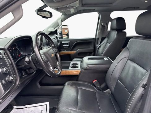 Used 2019 Chevrolet Silverado 2500 LTZ w/ Duramax Plus Package image 12