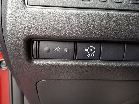 Certified 2025 Nissan Rogue S image 24