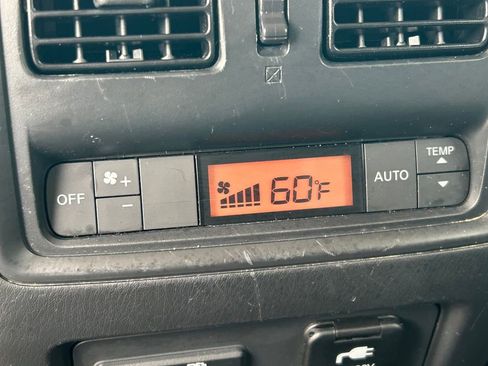 Used 2019 Nissan Pathfinder SL image 23