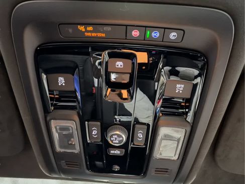 Certified 2026 Cadillac Escalade Platinum Sport w/ LPO, Floor Liner Package image 16