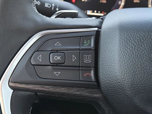 New 2025 Jeep Grand Cherokee Limited image 16