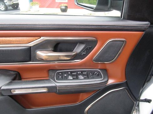 Used 2019 RAM 1500 Limited AWD/4WD image 22