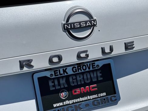 Used 2024 Nissan Rogue SV FWD image 51