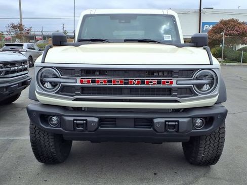 New 2026 Ford Bronco Outer Banks w/ Sasquatch Package AWD/4WD image 2