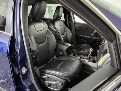 Used 2015 Jeep Cherokee Limited image 37