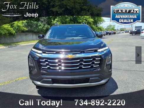 Used 2025 Chevrolet Equinox LT w/ Convenience Package II AWD/4WD image 2