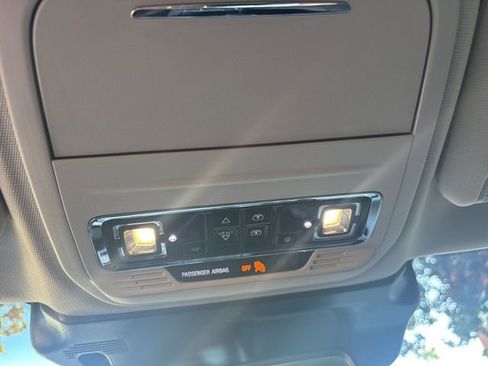 Used 2024 Lincoln Corsair Grand Touring image 16